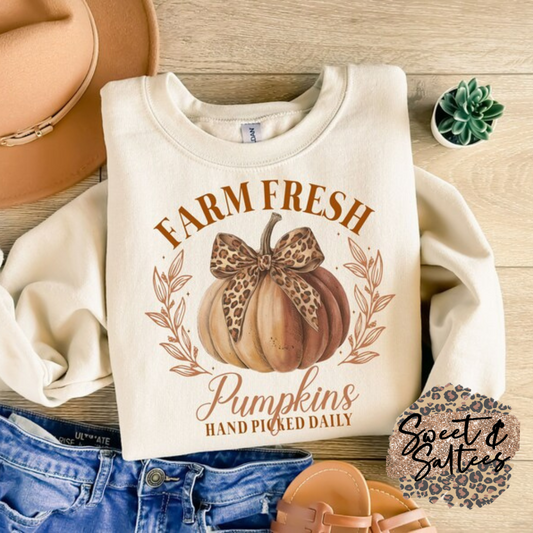 Farm fresh pumpkins leopard bow t-shirt