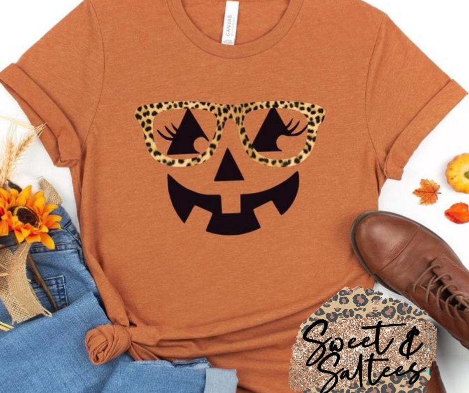 Pumpkin face with cheetah glasses t-shirt